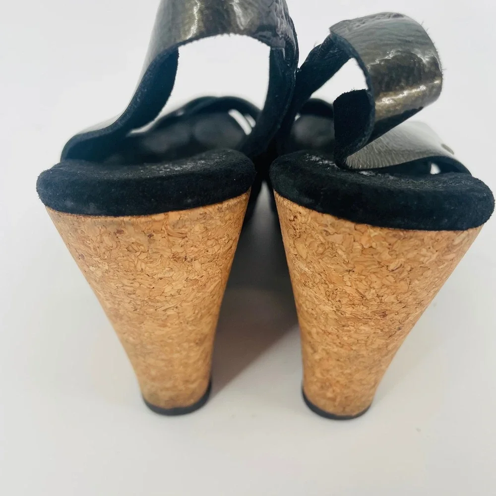 UGG Lucianna Metallic Olive Green‎ Leather Cork Wedge Slingback Sandals size 6